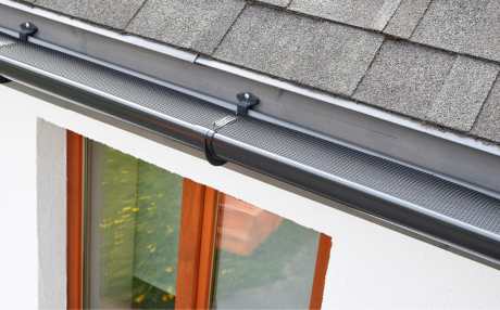 Newly installed gutter system