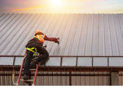 Choosing a roofing contractor in Surrey, Canada: Communication, thorough inspection, licenses & insurance, warranties, and collaboration